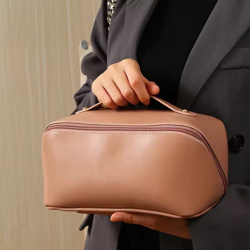 Portable Large Capacity Travel Cosmetic Bag with Handle Makeup Organizer Bag Storage Makeup Bag Waterproof PU Leather Travel Toiletry Bag for Women